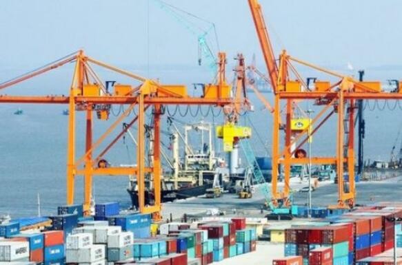日本上半年继续保持巨额贸易逆差