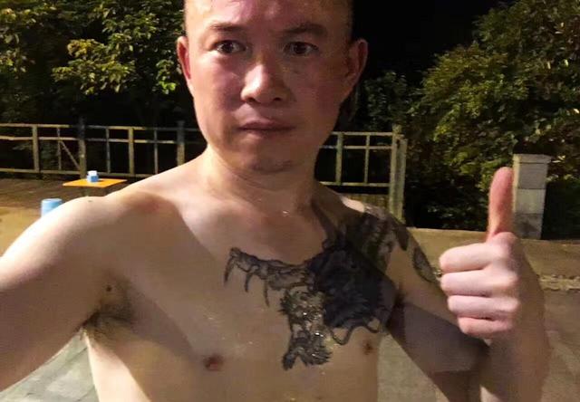 重慶跑者欲連續(xù)111天跑半馬 曾徒步廈門到成都