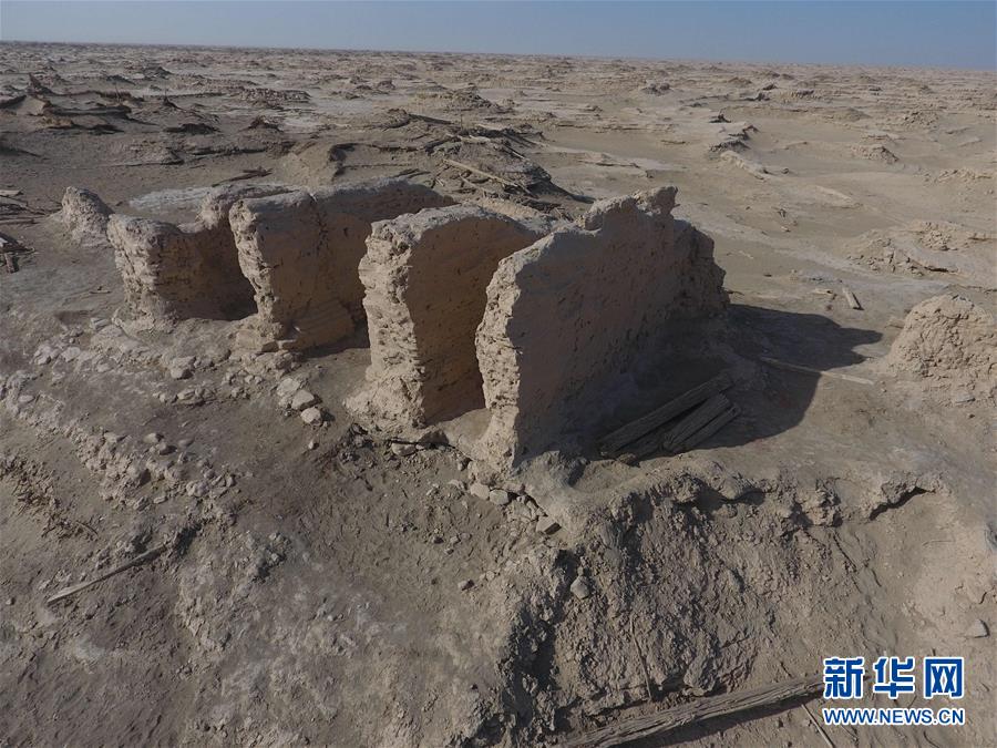 (圖文互動(dòng))(1)新疆搶險(xiǎn)加固樓蘭古城三間房和佛塔遺址